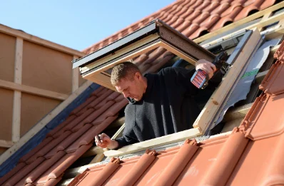Pose de fenêtres de toit Velux à Biolle